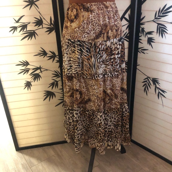 Notations Mid Length Boho Elastic Waist Skirt Size X-Large in Animal Print - Picture 2 of 8